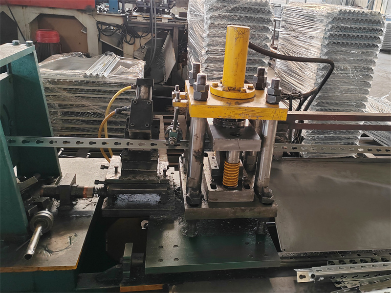 Factory display 05